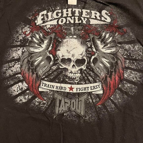 Women’s TapOut Fighters Only LARGE T-Shirt Skull Graphic MMA UFC Boxing Cotton - Picture 1 of 6